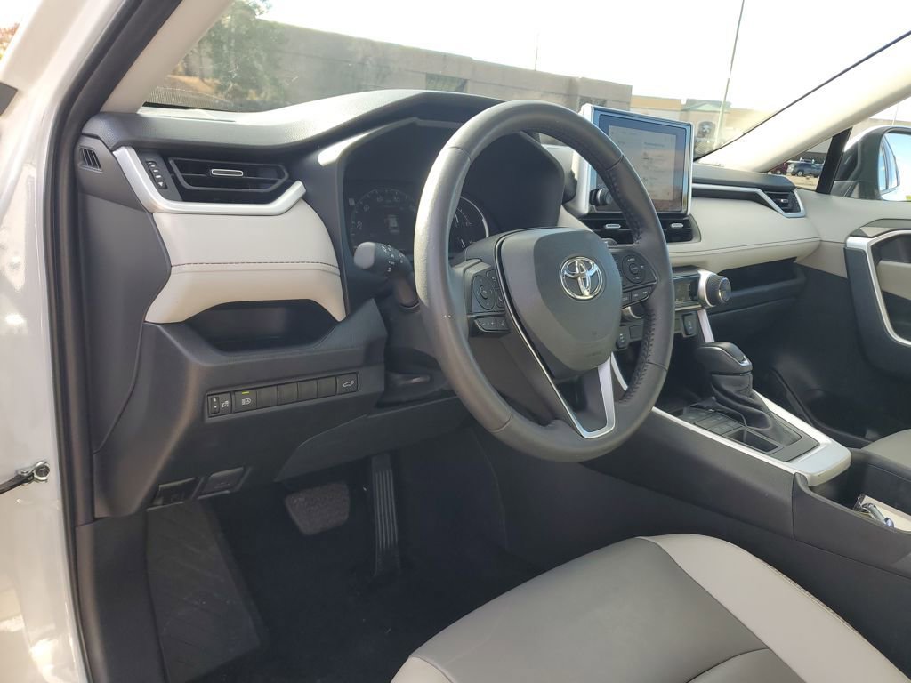 Used 2024 Toyota RAV4 XLE Premium image 10