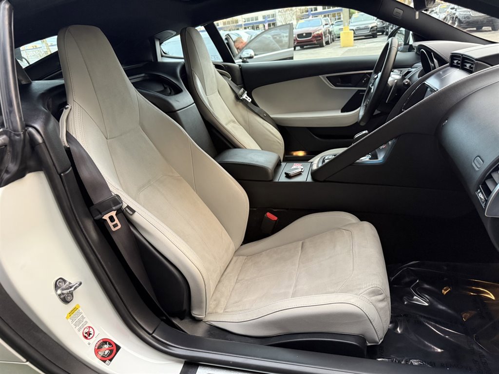 Used 2018 Jaguar F-TYPE Coupe image 15