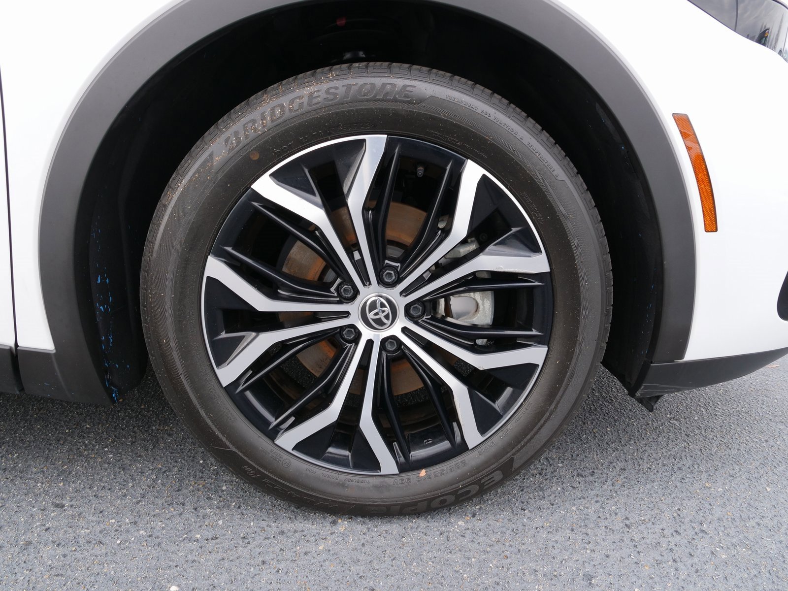 Used 2023 Toyota Crown Limited image 10