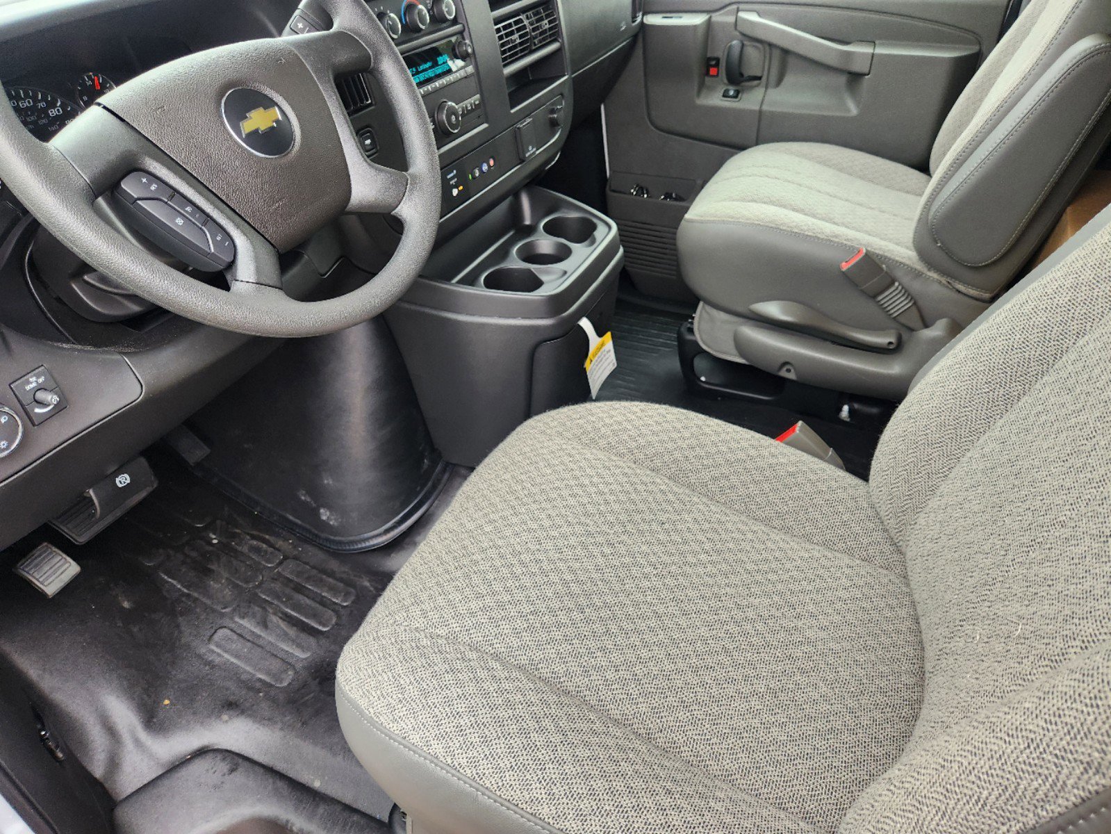 New 2025 Chevrolet Express 2500 w/ Driver Convenience Package image 4