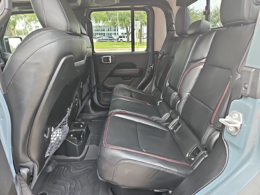 Used 2025 Jeep Gladiator Rubicon w/ Convenience Group AWD/4WD image 26