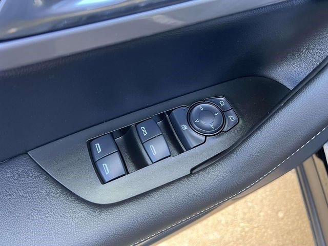 Used 2025 Chevrolet Blazer LT FWD image 19