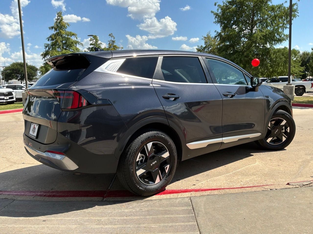 Used 2026 Kia Sportage LX FWD image 6
