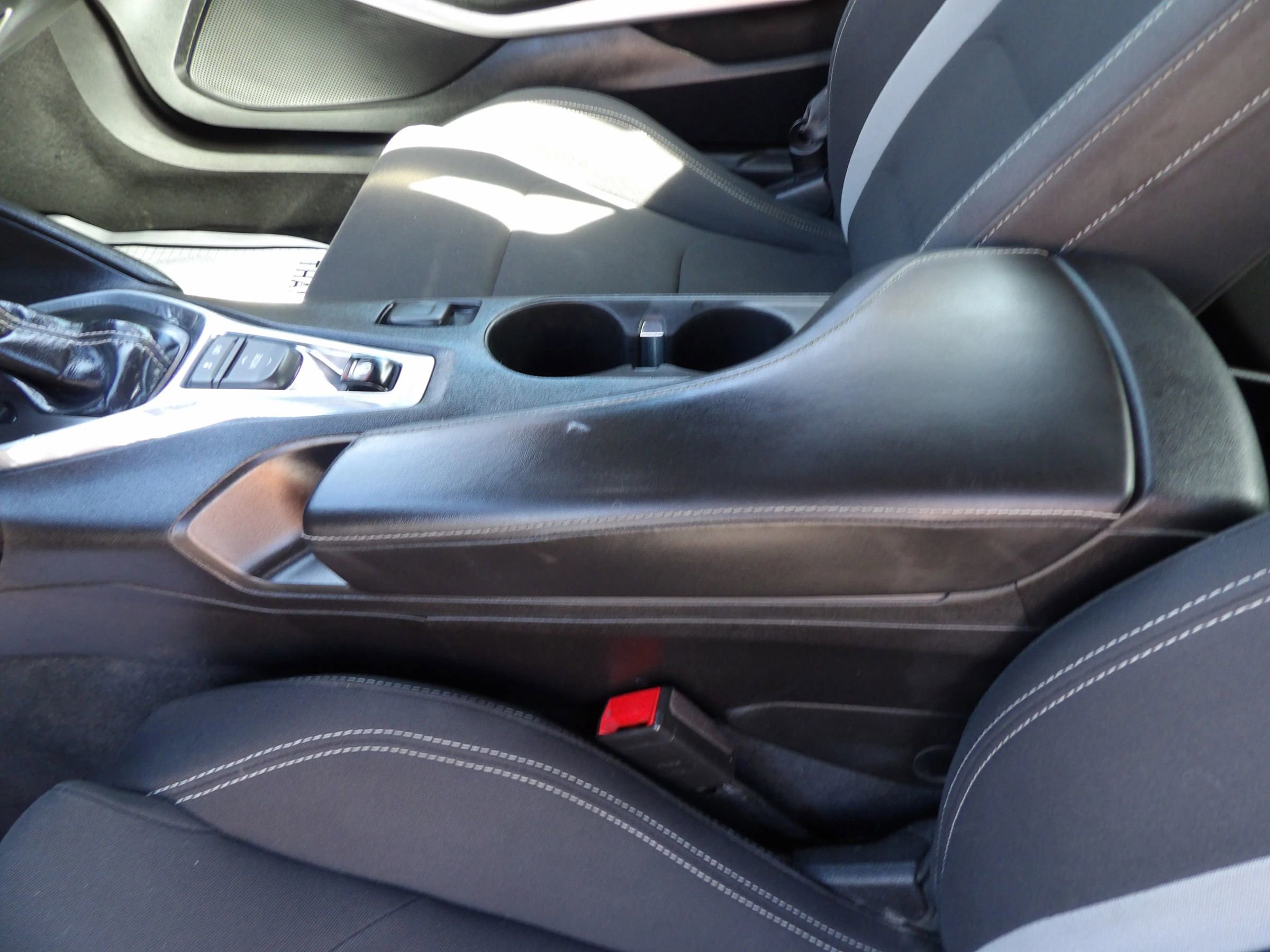 Used 2017 Chevrolet Camaro LT RWD image 18
