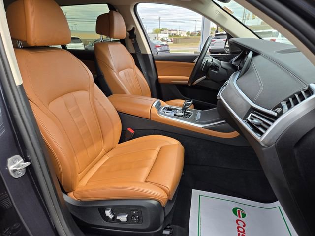 Used 2021 BMW X7 xDrive40i w/ Executive Package image 18