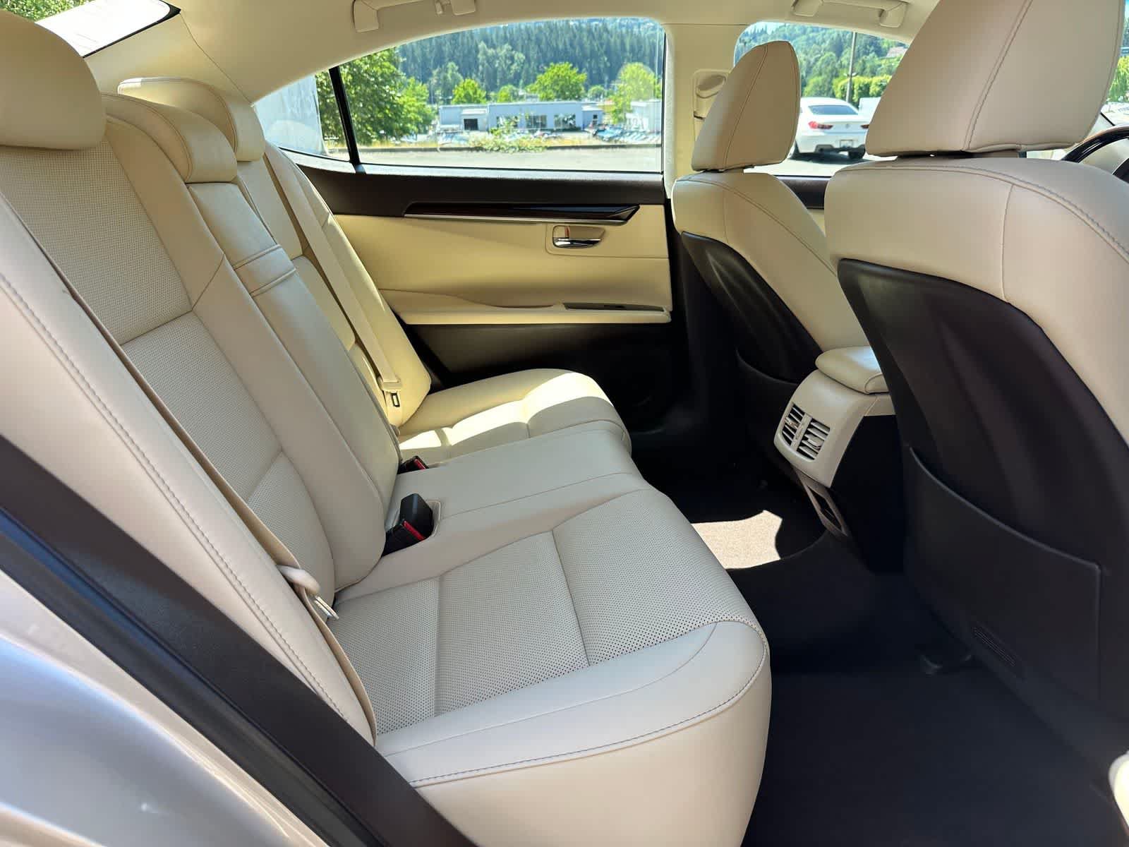 Used 2017 Lexus ES 350 w/ Navigation System Package FWD image 13