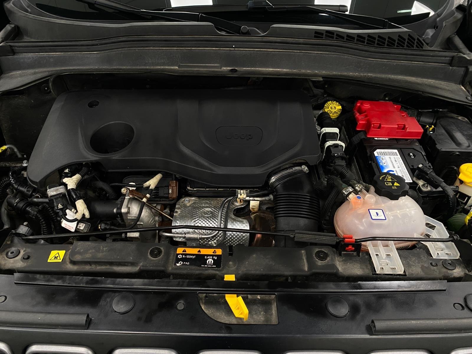 Used 2019 Jeep Renegade Trailhawk AWD/4WD image 11