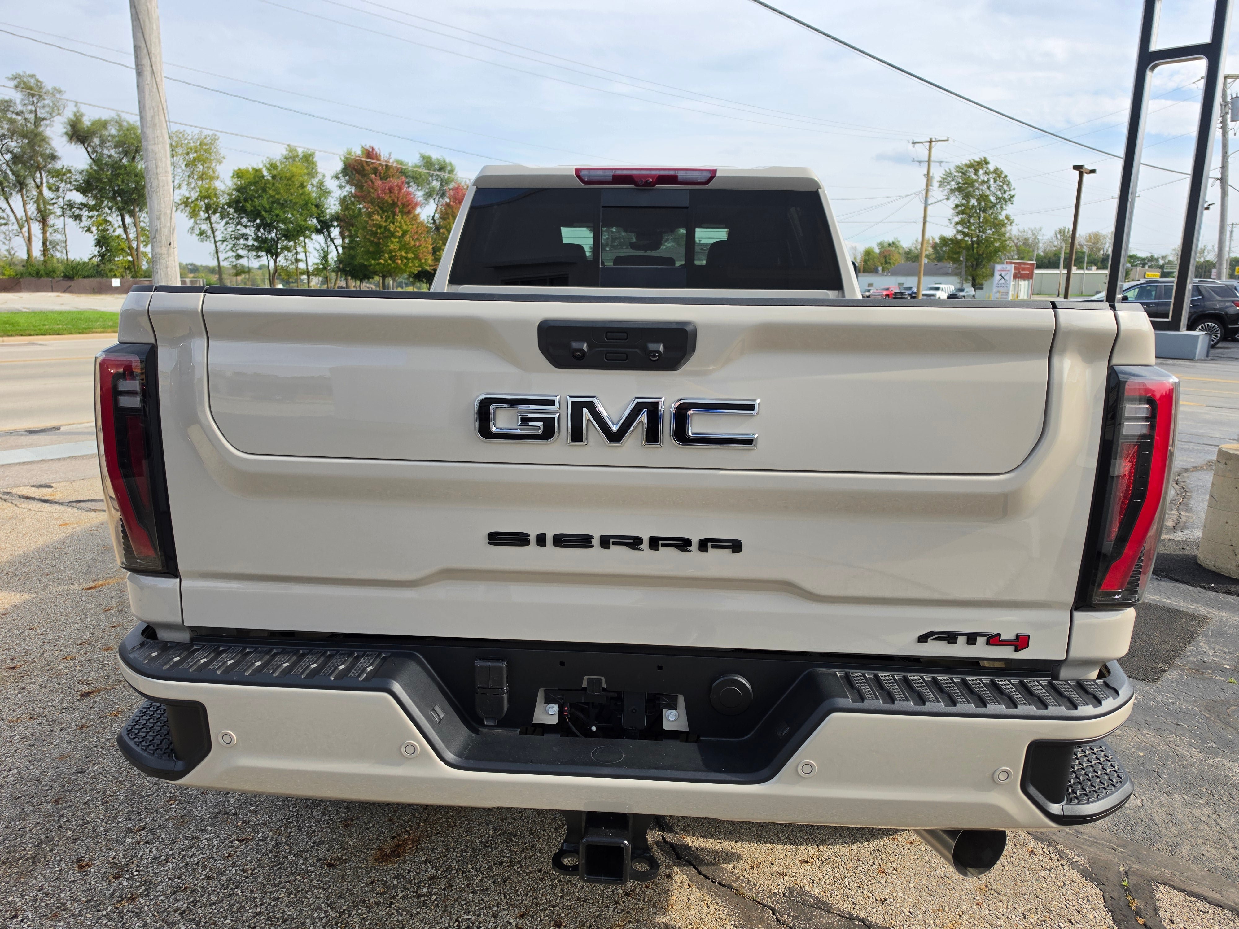 New 2026 GMC Sierra 2500 AT4 w/ AT4 Premium Plus Package AWD/4WD image 5
