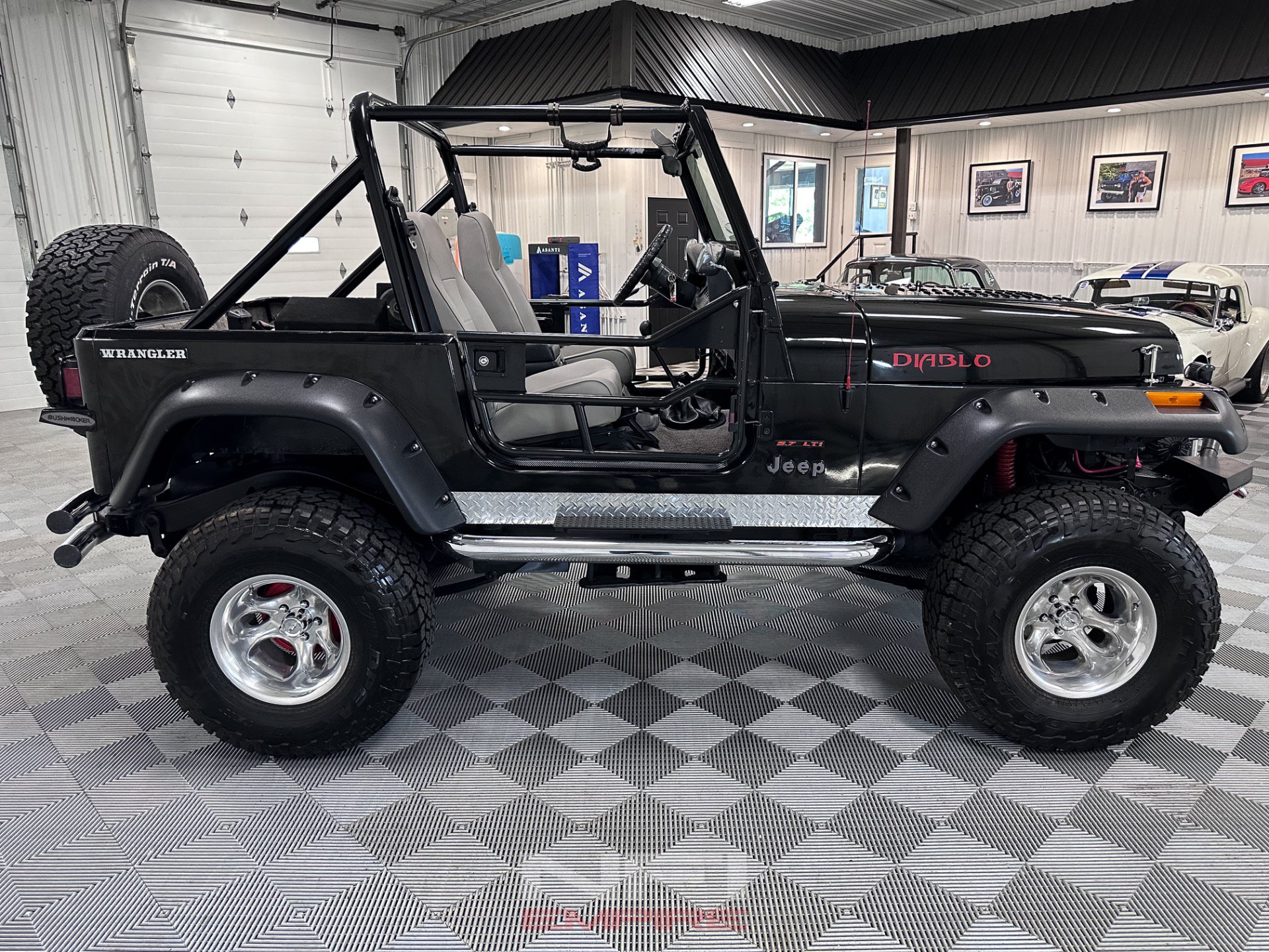 Used 1989 Jeep Wrangler Laredo AWD/4WD image 7