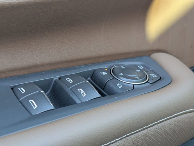 New 2025 Chevrolet Suburban High Country image 10