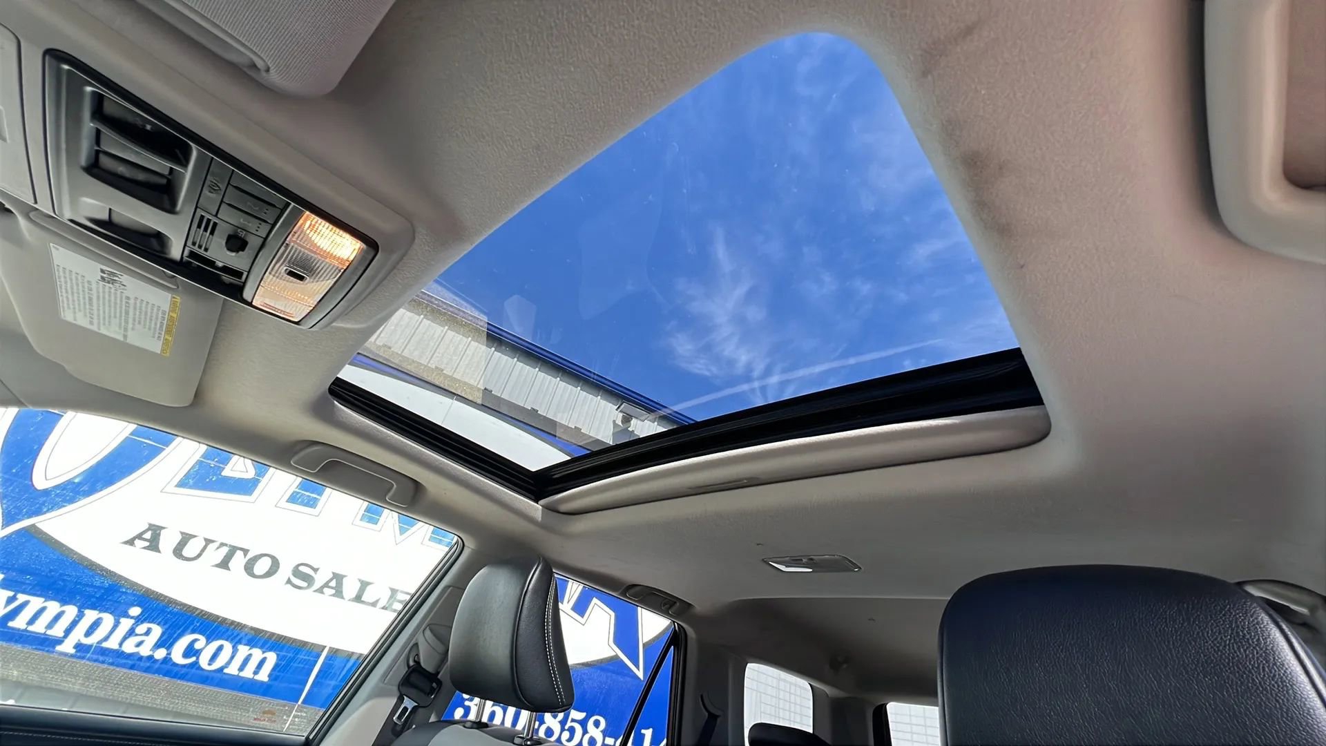 Used 2015 Toyota 4Runner SR5 Premium AWD/4WD image 17