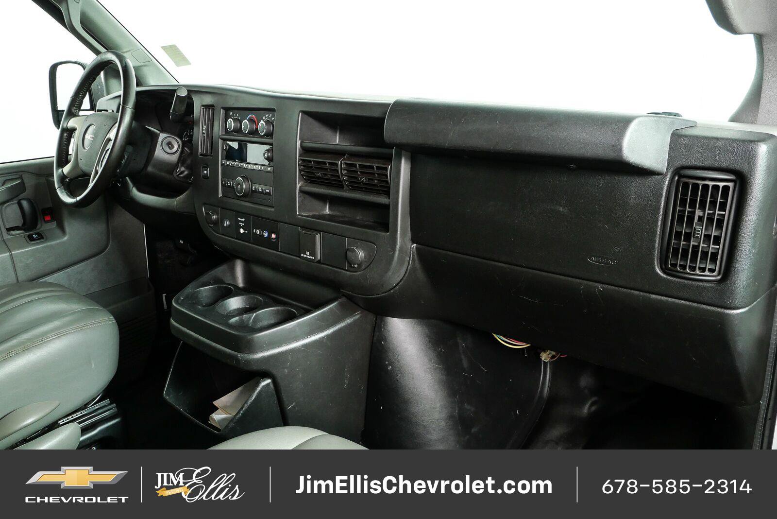 Used 2017 GMC Savana 2500 RWD image 18