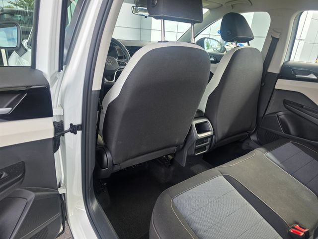 Used 2025 Volkswagen Taos S AWD/4WD image 17
