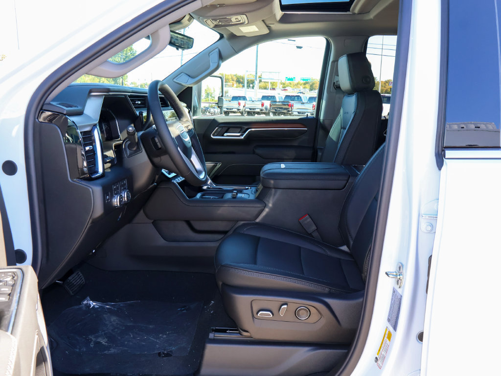 New 2026 GMC Sierra 3500 Denali w/ Denali Reserve Package AWD/4WD image 8