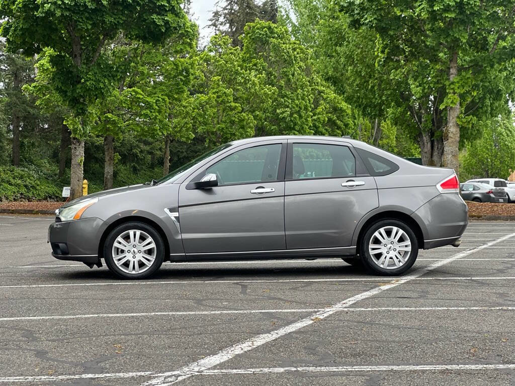 Used 2009 Ford Focus SEL FWD image 2