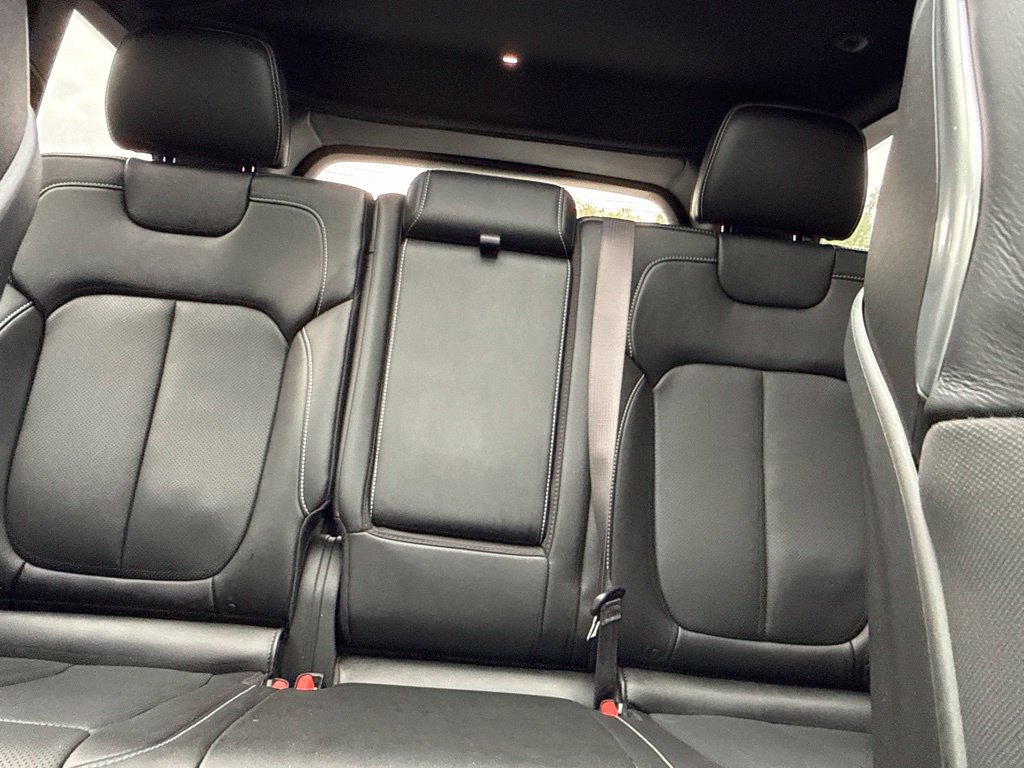 Used 2023 Jeep Grand Cherokee Overland w/ Luxury Tech Group IV AWD/4WD image 25