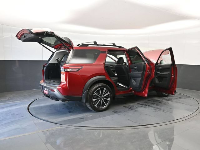 Used 2026 Nissan Pathfinder Platinum FWD image 68