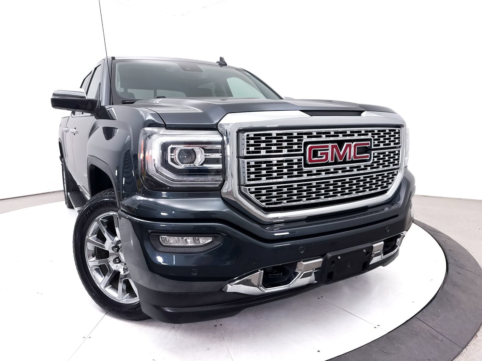 Used 2017 GMC Sierra 1500 Denali AWD/4WD image 8