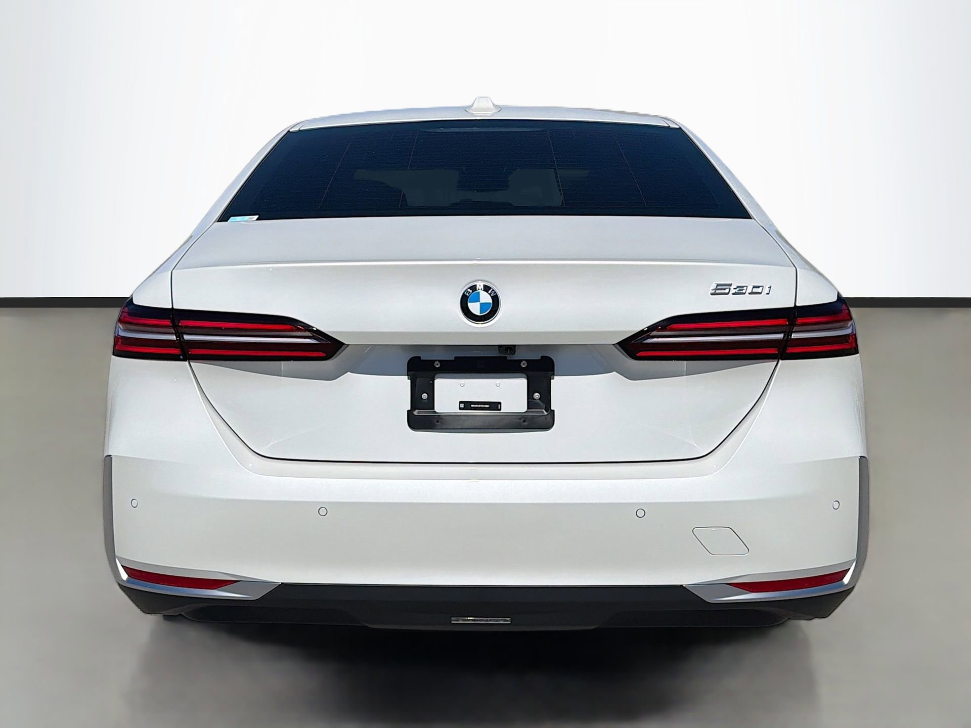 Used 2026 BMW 530i w/ Premium Package image 5