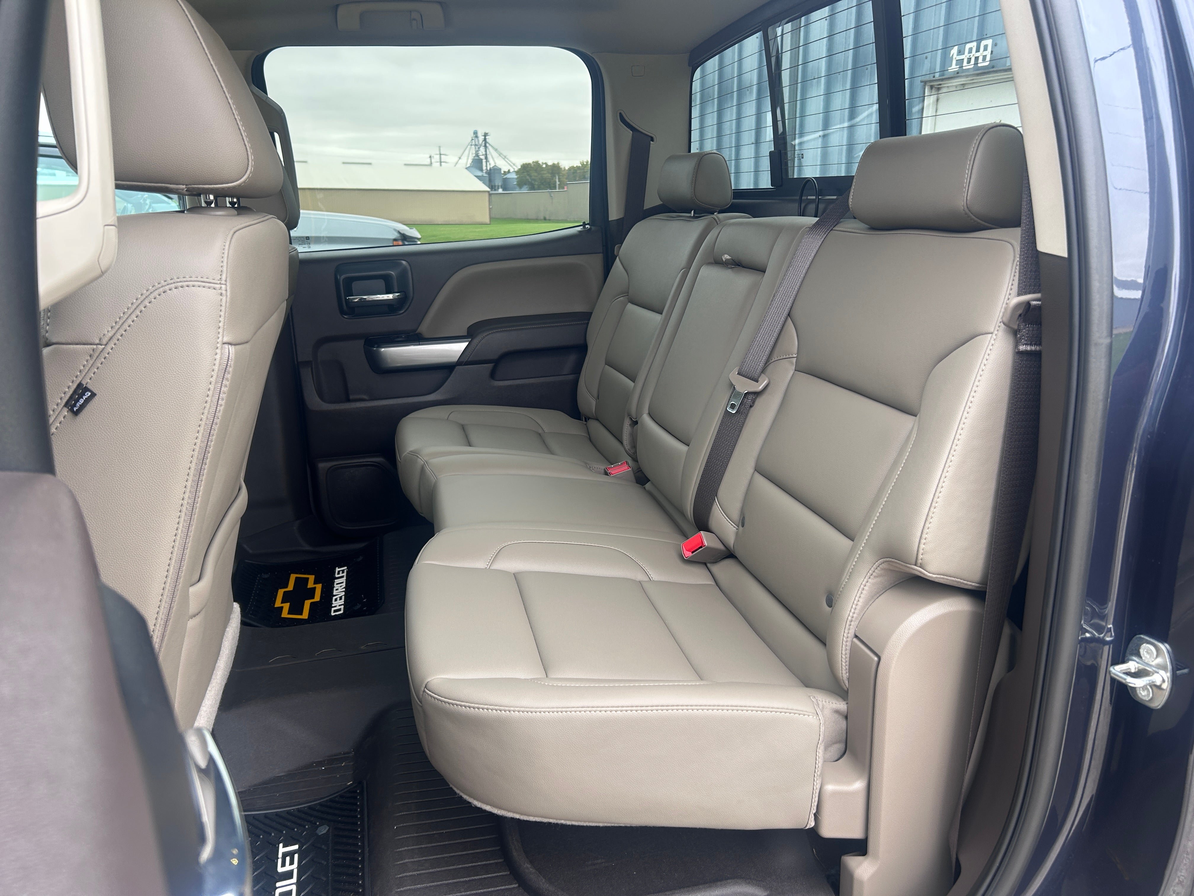 Used 2018 Chevrolet Silverado 1500 LTZ Z71 w/ Centennial Edition AWD/4WD image 31