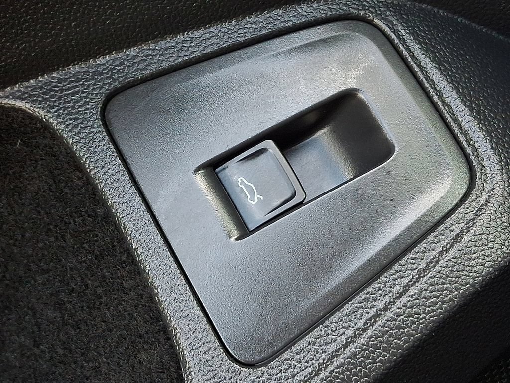 Used 2022 Volkswagen Tiguan SE AWD/4WD image 27