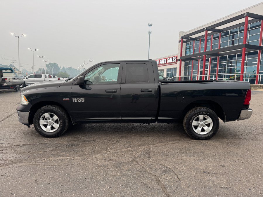 Used 2018 RAM 1500 ST w/ SXT Appearance Group AWD/4WD image 2