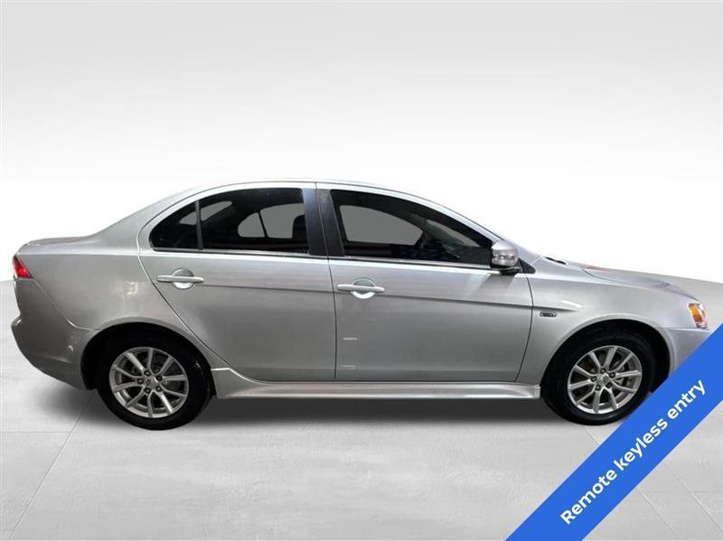 Used 2016 Mitsubishi Lancer ES image 4