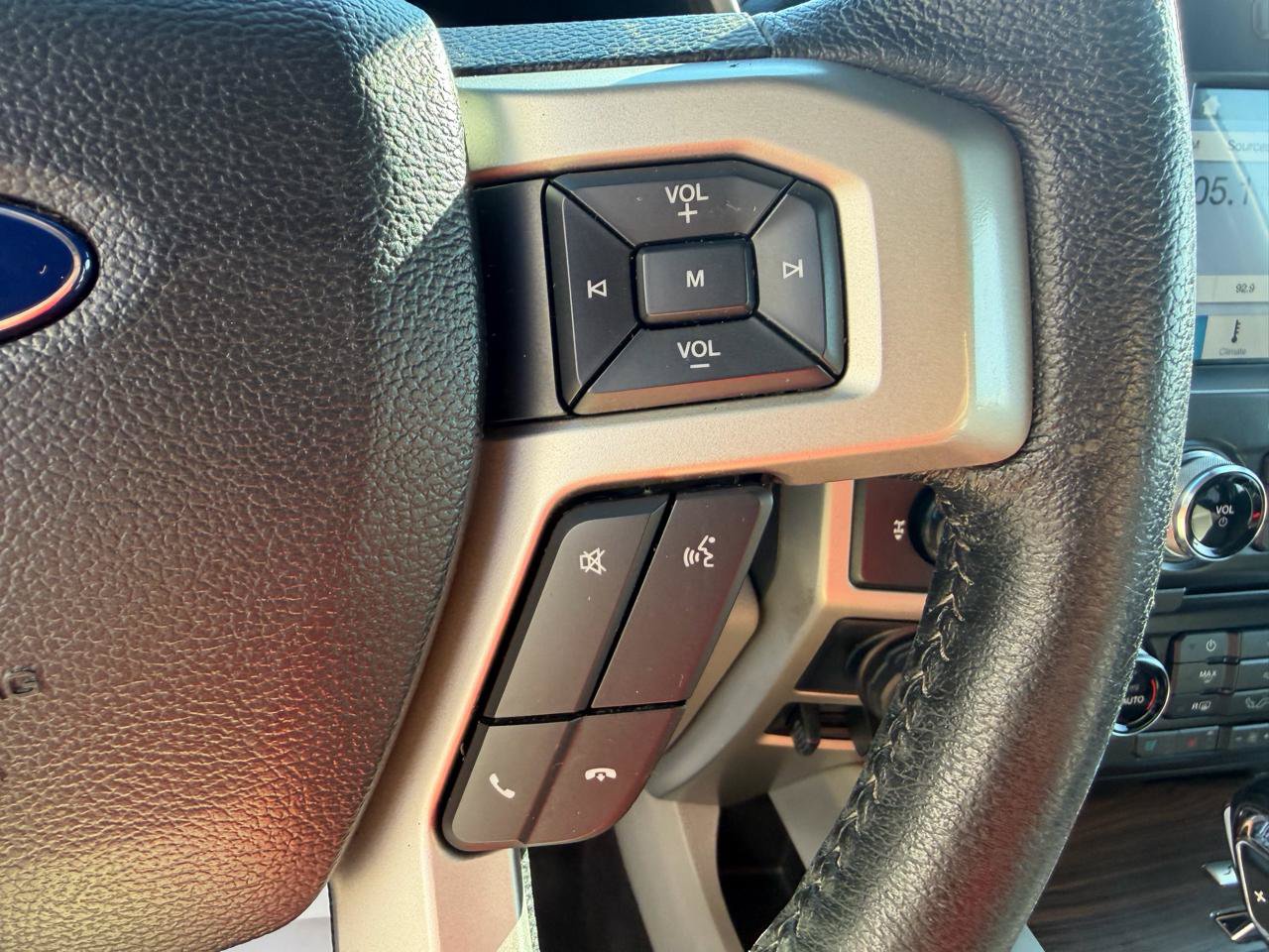 Used 2016 Ford F150 Lariat w/ Equipment Group 502A Luxury AWD/4WD image 27
