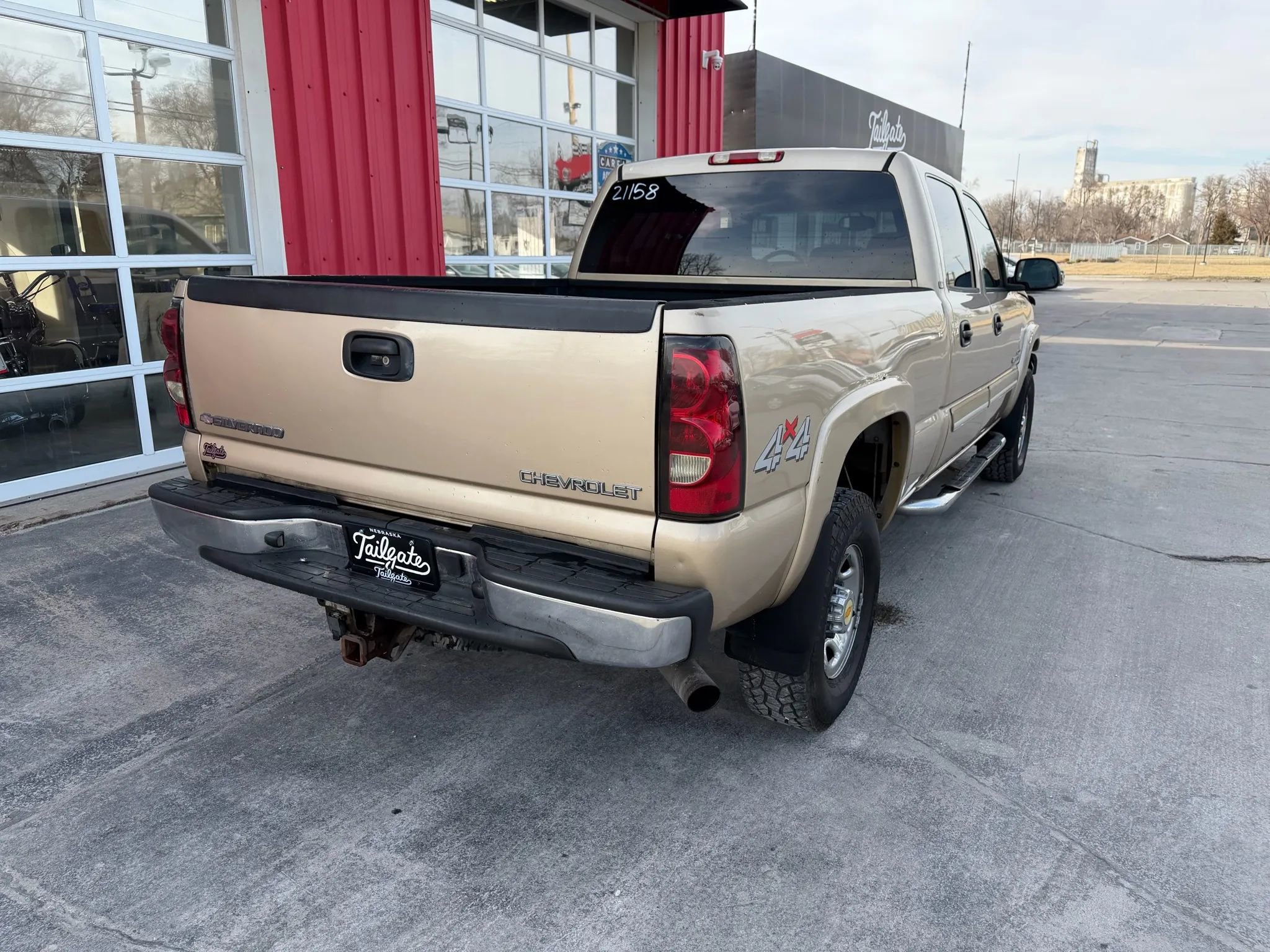 Used 2004 Chevrolet Silverado 2500 LS w/ Skid Plate Package AWD/4WD image 7