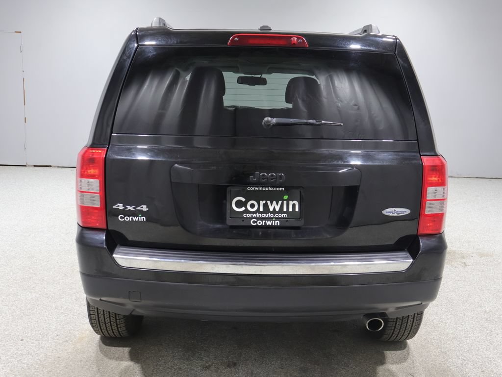 Used 2016 Jeep Patriot High Altitude AWD/4WD image 3