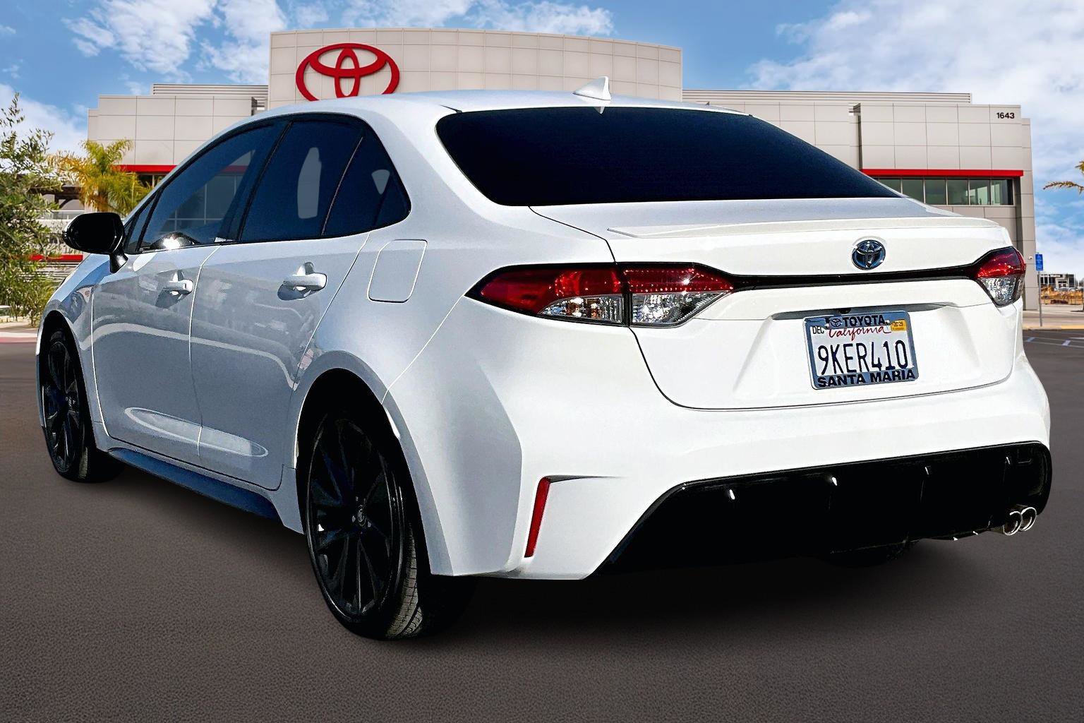 Certified 2024 Toyota Corolla SE image 2