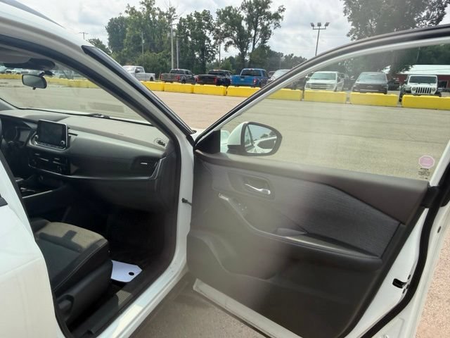 Used 2021 Nissan Rogue SV AWD/4WD image 10