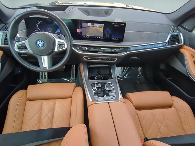 Used 2024 BMW X5 xDrive50e w/ Executive Package AWD/4WD image 29
