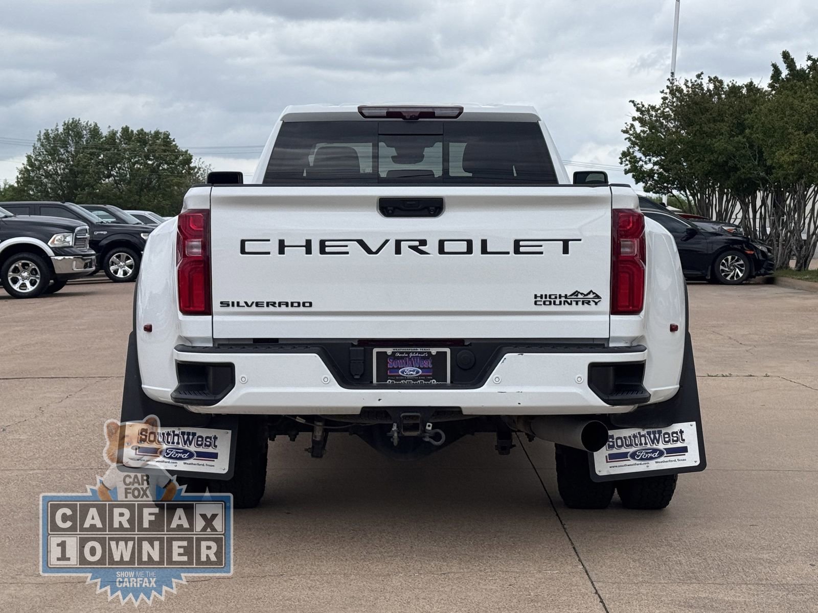 Used 2024 Chevrolet Silverado 3500 High Country w/ Technology Package image 5