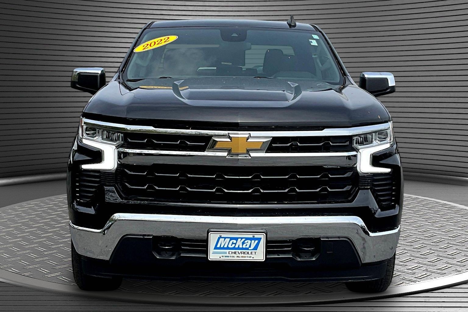 Used 2022 Chevrolet Silverado 1500 LT AWD/4WD image 2
