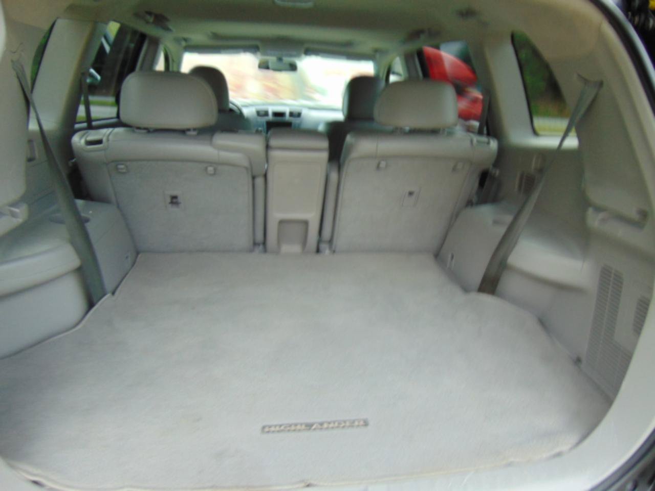 Used 2012 Toyota Highlander SE w/ Tow Pkg AWD/4WD image 22