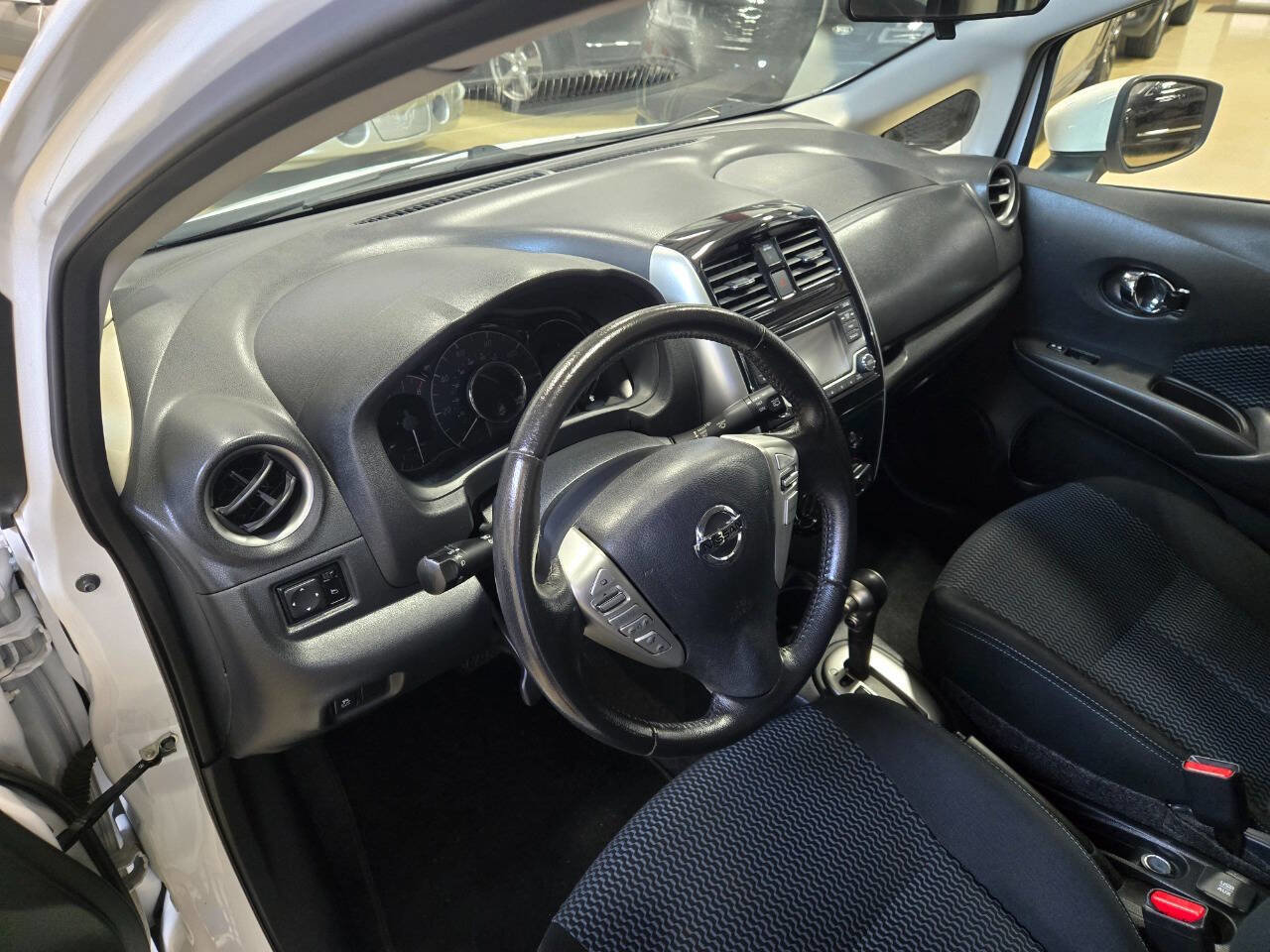 Used 2016 Nissan Versa Note SV image 11