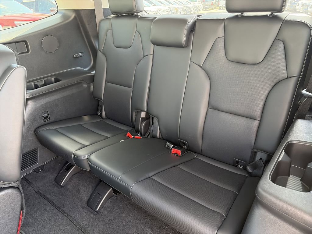 Used 2025 Kia Telluride S image 32