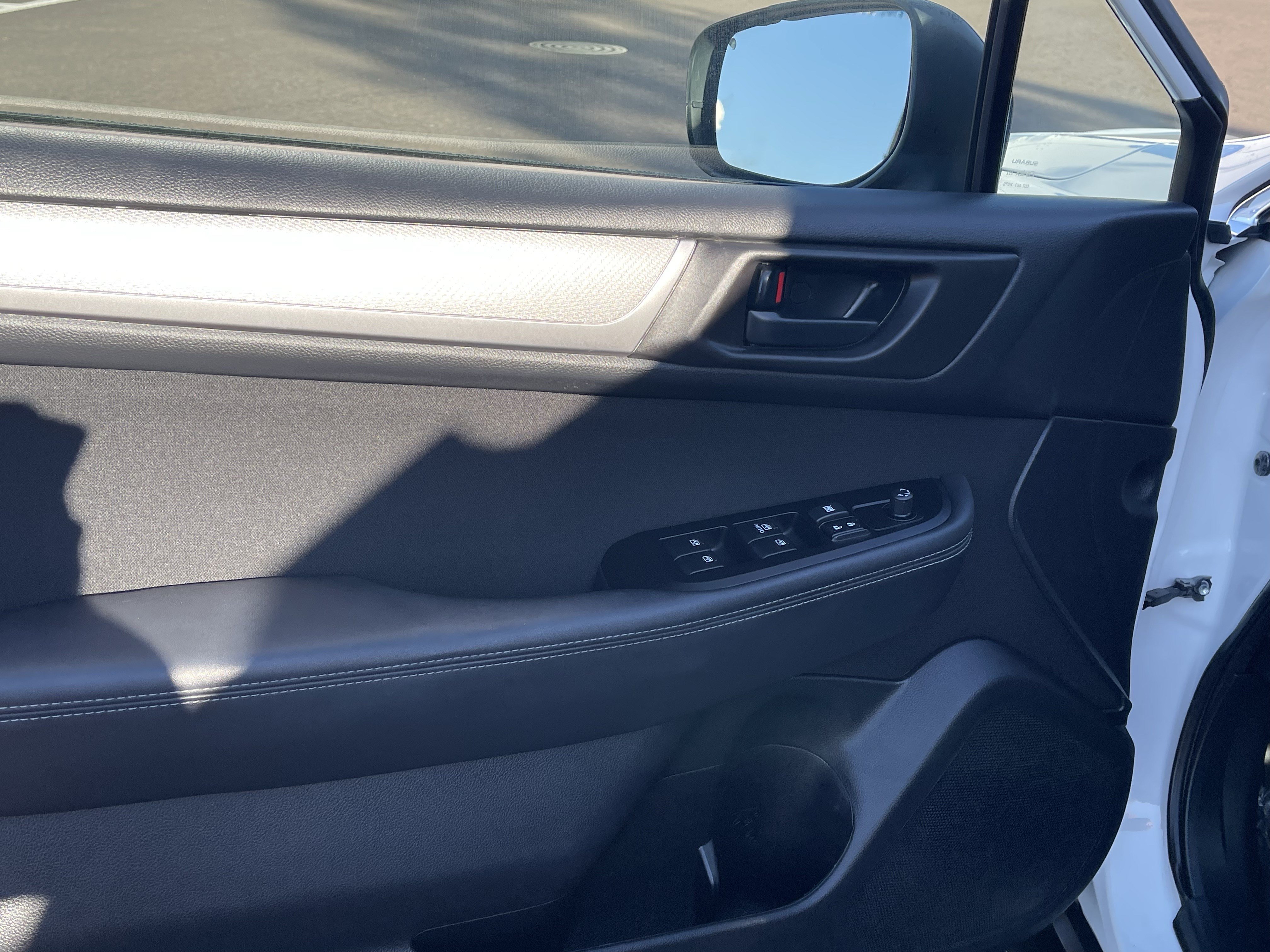 Used 2019 Subaru Outback 2.5i AWD/4WD image 17