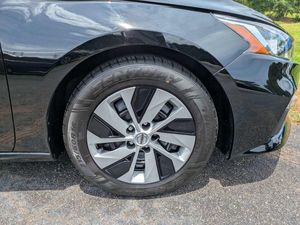 Used 2020 Nissan Altima 2.5 S FWD image 11