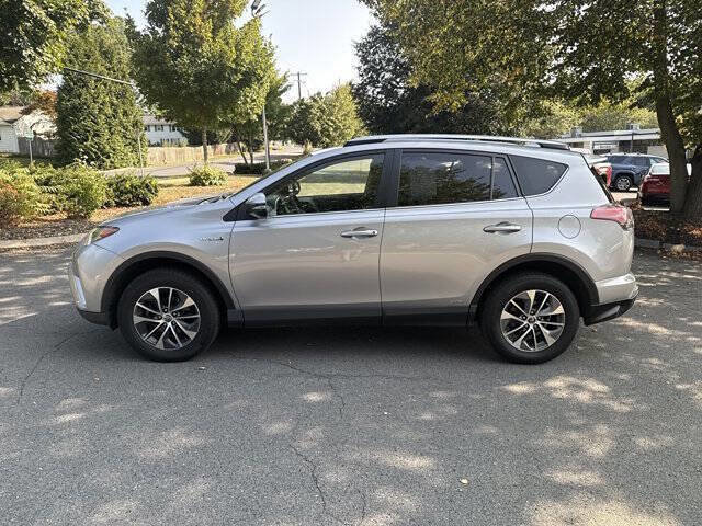 Used 2017 Toyota RAV4 XLE image 3