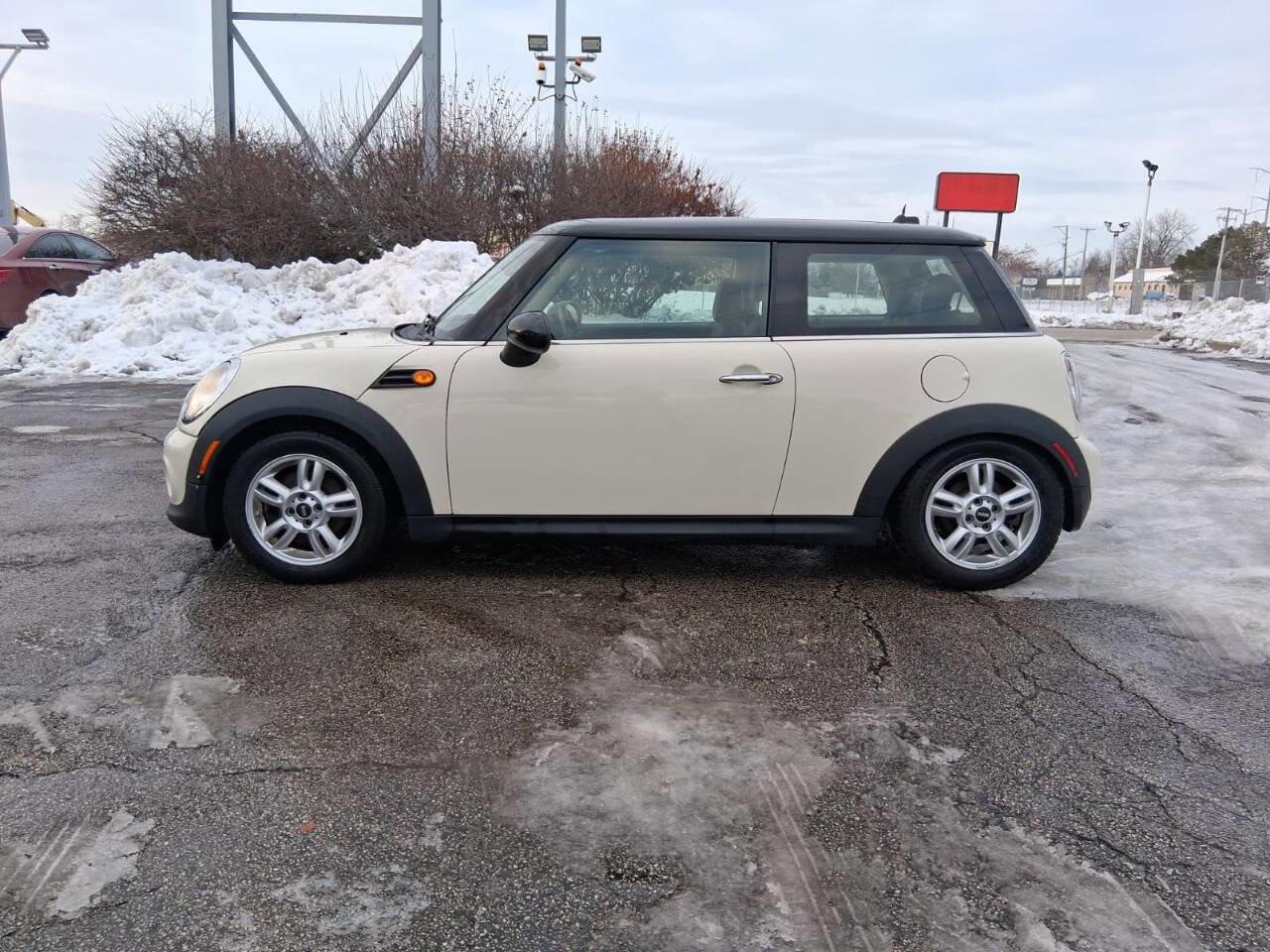 Used 2013 MINI Cooper Hardtop image 4