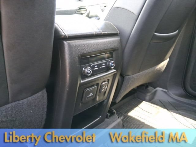 Used 2023 Chevrolet Traverse LT w/ LT Premium Package AWD/4WD image 35