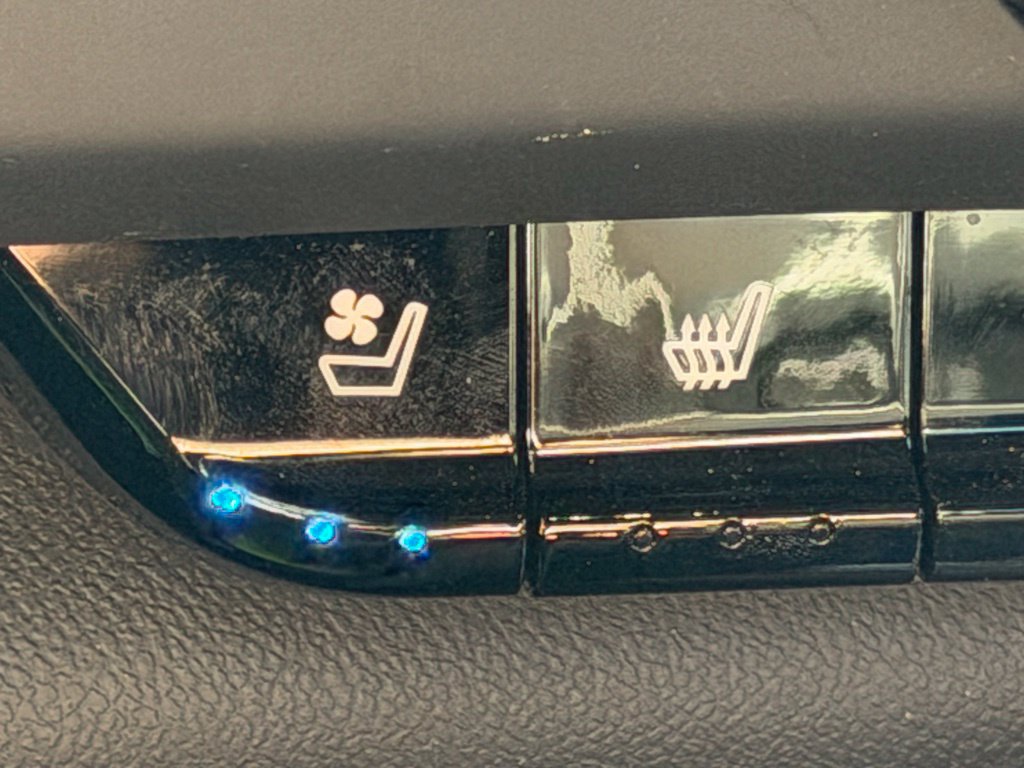 Used 2019 Chevrolet Camaro SS RWD image 29