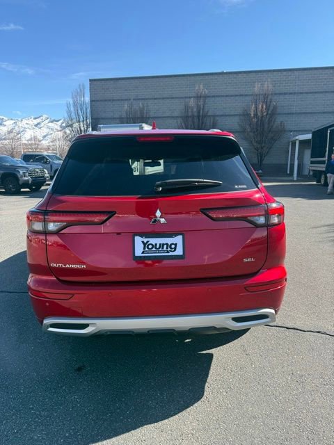 Used 2024 Mitsubishi Outlander SEL image 3