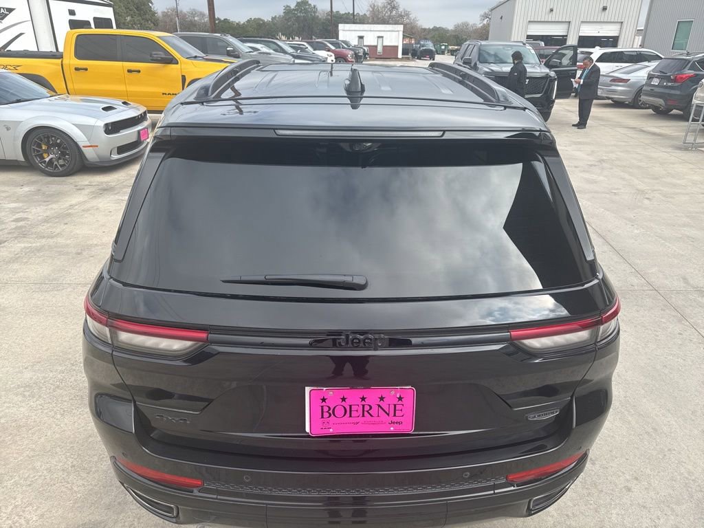 Used 2025 Jeep Grand Cherokee Summit image 11