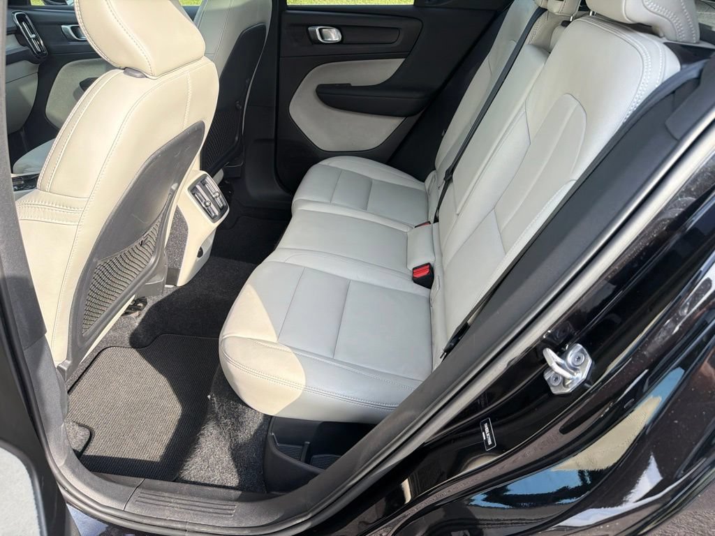 Used 2019 Volvo XC40 T5 Inscription AWD/4WD image 24