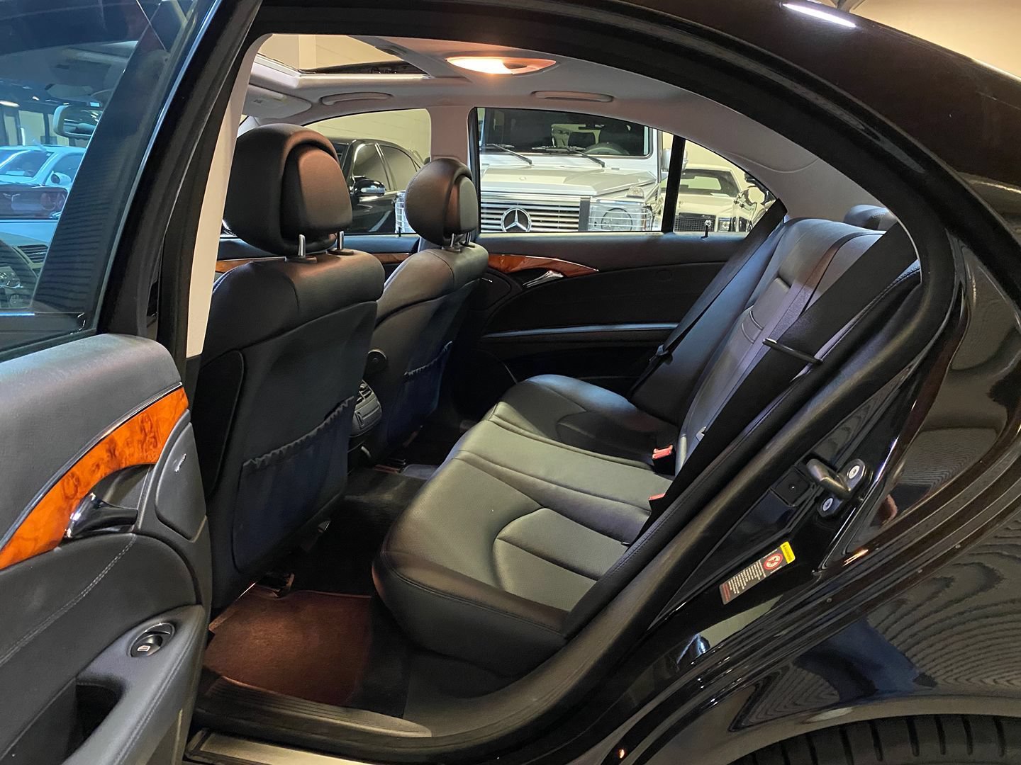 Used 2008 Mercedes-Benz E 350 Sedan image 37