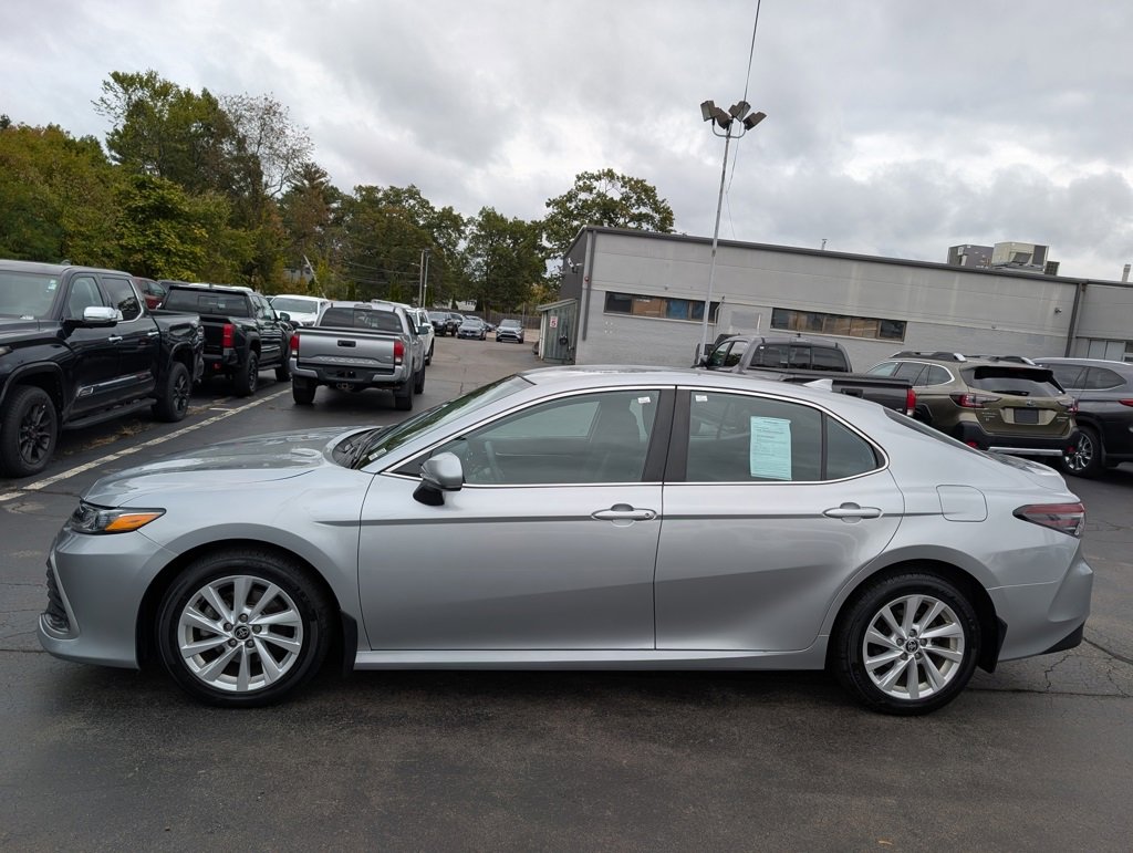 Certified 2023 Toyota Camry LE image 3