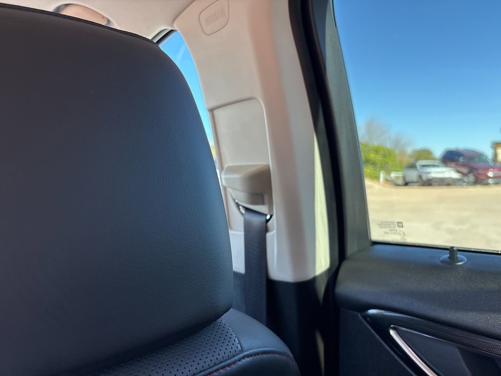 Used 2022 Buick Envision Essence w/ Technology Package I image 40